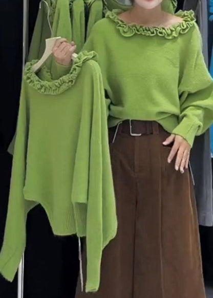 Well Tailored Sweater with a Graceful Silhouette
