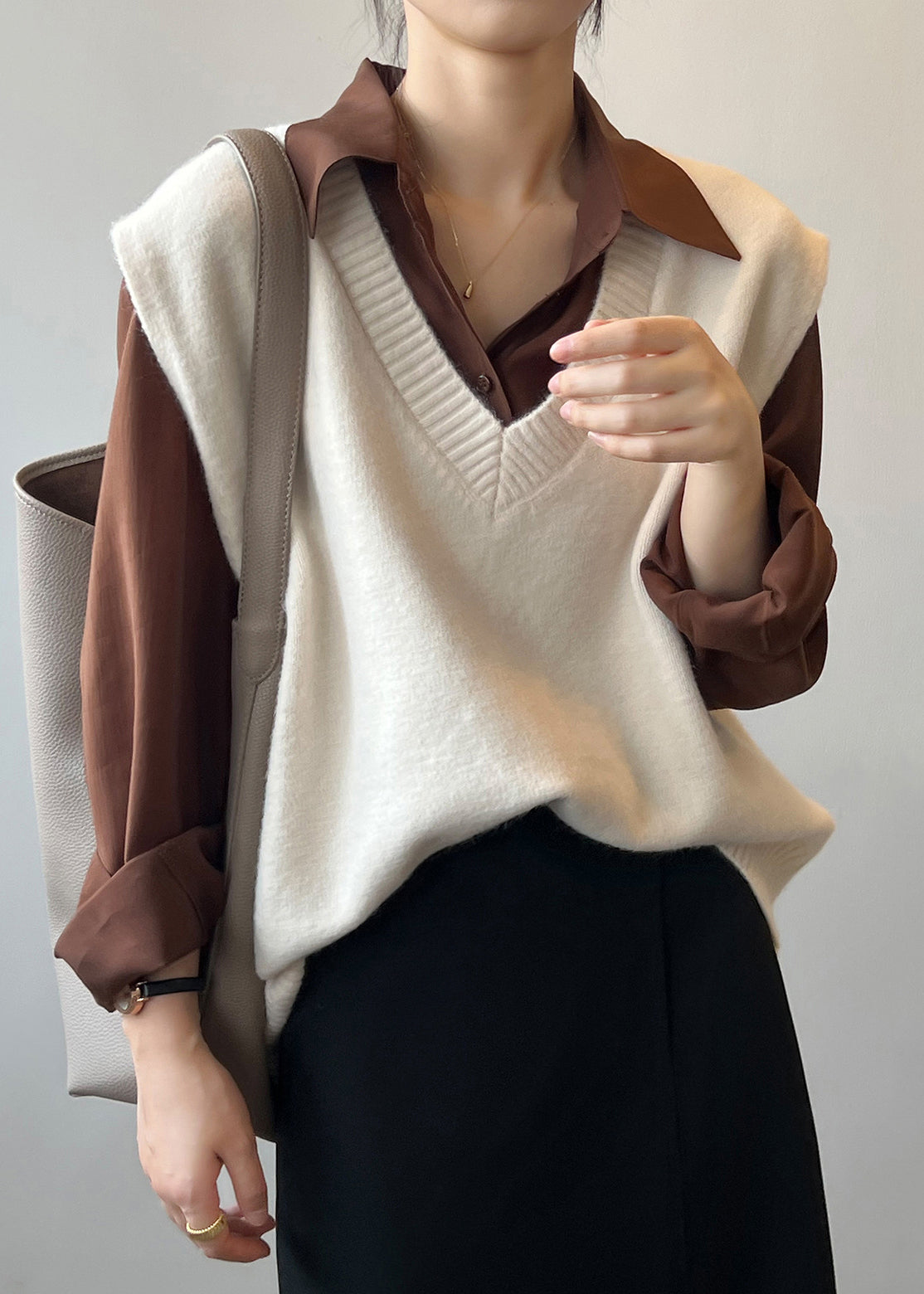 Well Tailored Coat with a Graceful Silhouette