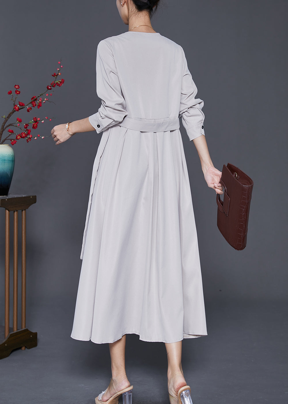 Well Tailored Dress with a Graceful Silhouette