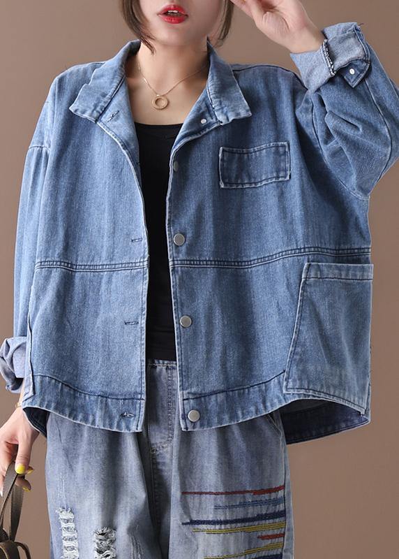 Sophisticated Coat with a Clean Classic Look