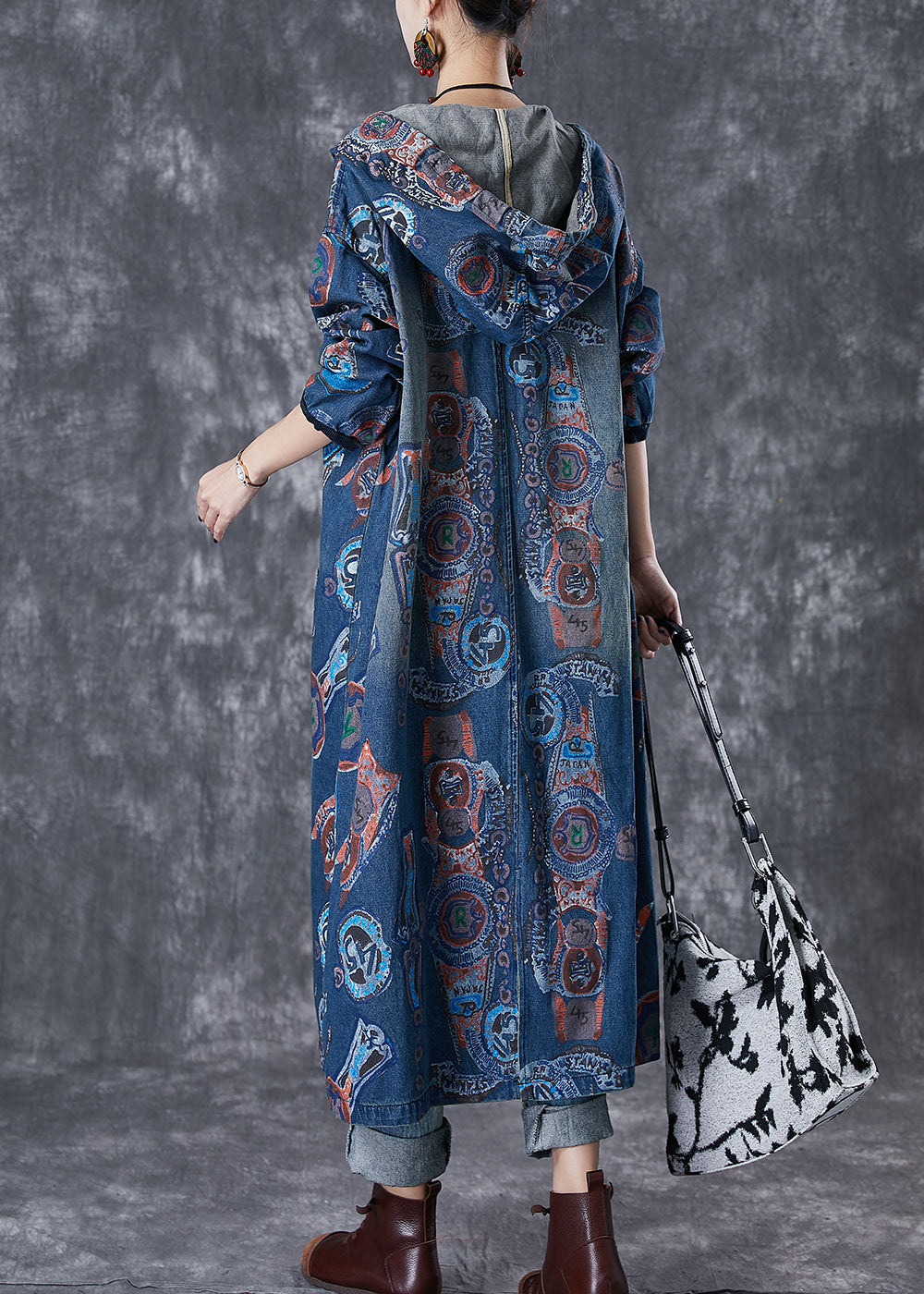 Well Tailored Coat with a Graceful Silhouette