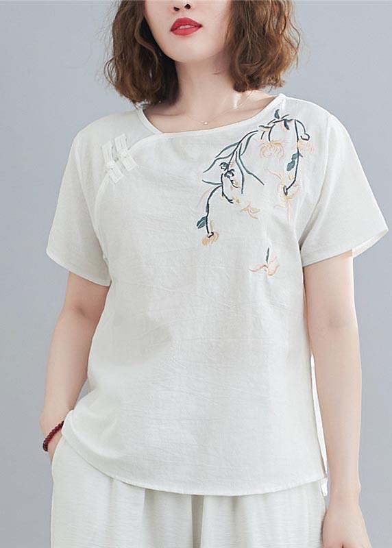 Polished Top with an Effortless Classic Look