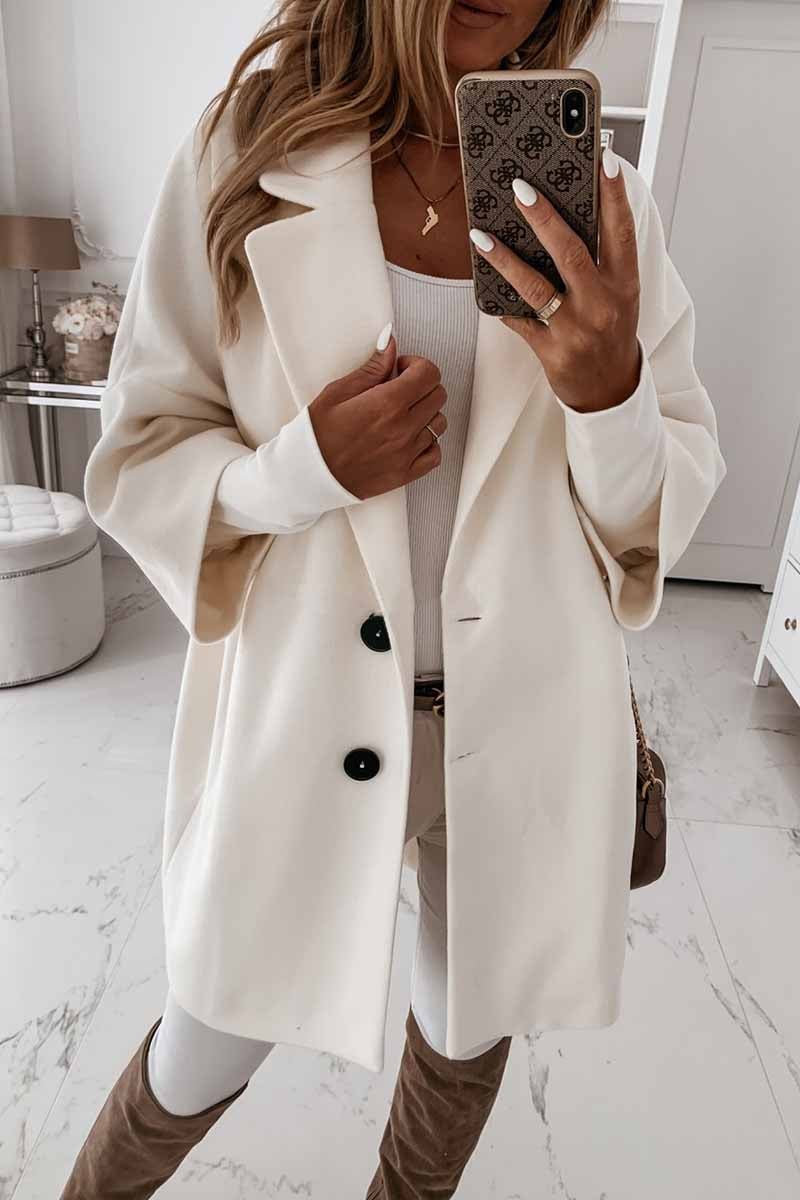 Well Tailored Coat with a Graceful Silhouette