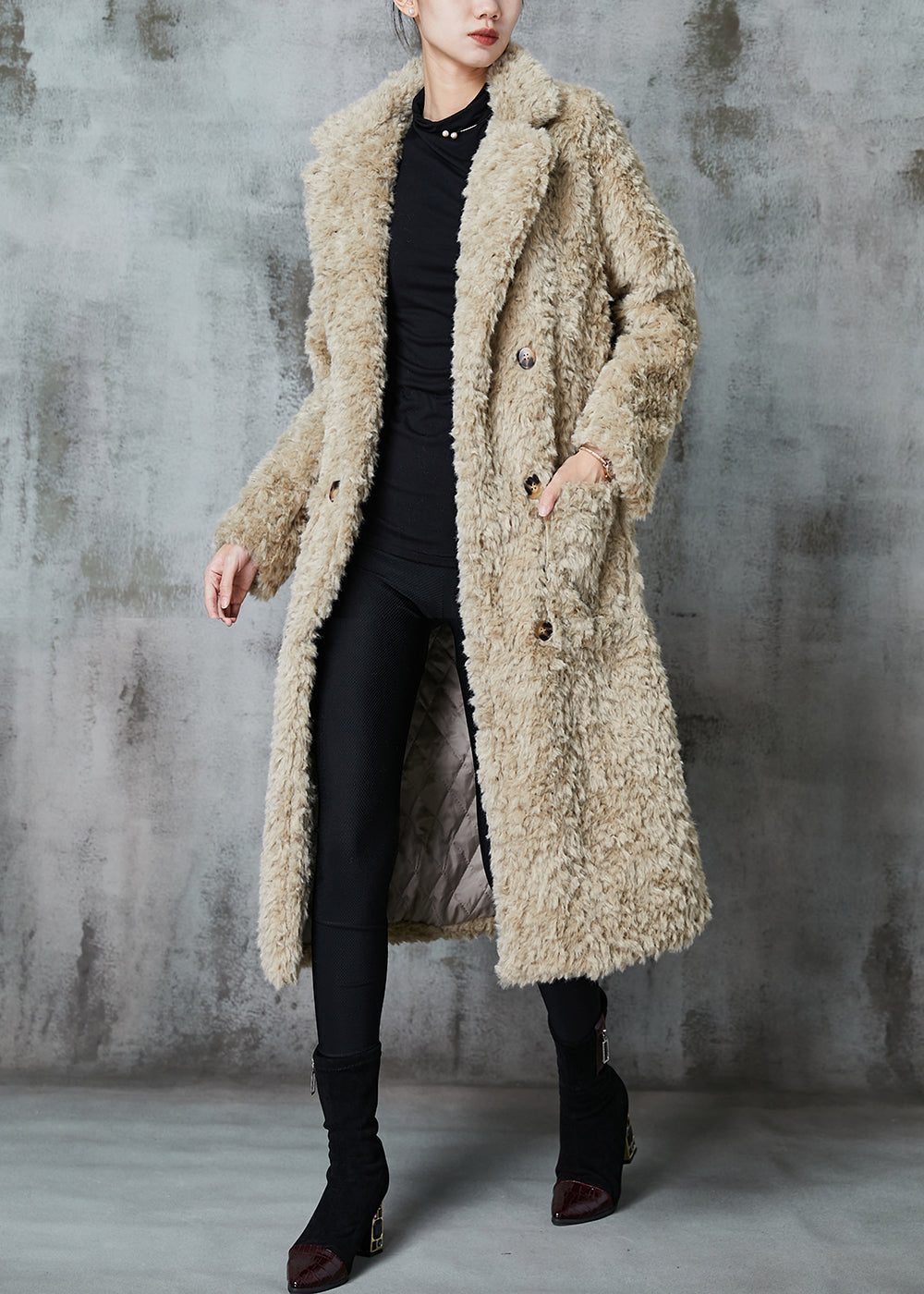 Beautifully Crafted Coat in a Classic Style