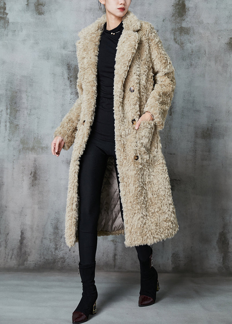 Beautifully Crafted Coat in a Classic Style