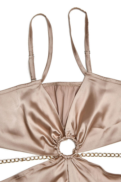 Sophisticated Garment with a Clean Classic Look