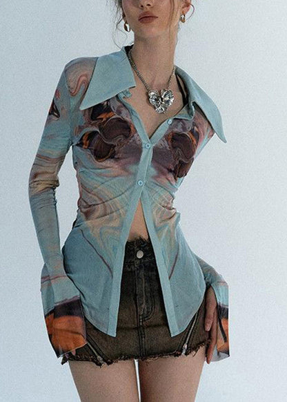 Classic Vintage Shirt with a Flattering Fit
