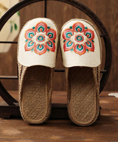 Chic Orthopedic Slippers with Unique Design