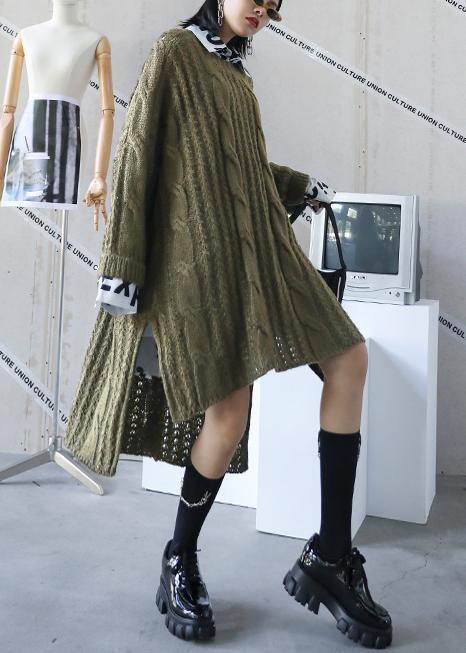 Well Tailored Sweater with a Graceful Silhouette