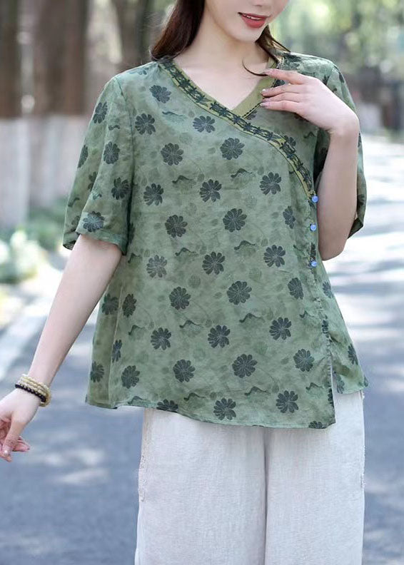 Elegantly Styled Blouse for Everyday Wear