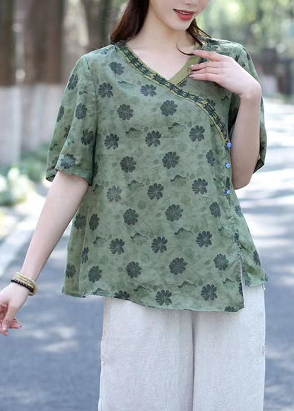 Elegantly Styled Blouse for Everyday Wear