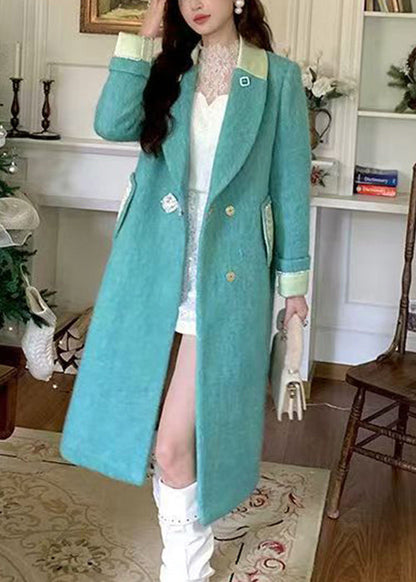 Sophisticated Coat with a Clean Classic Look