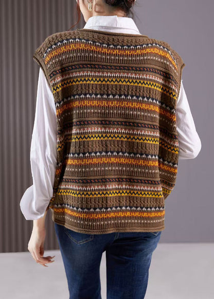 Classic Vintage Sweater with a Flattering Fit