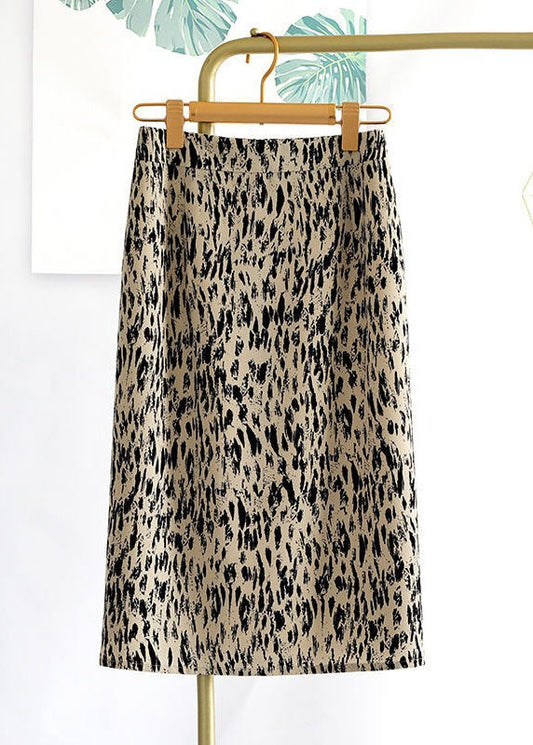 Sophisticated Garment with a Clean Classic Look