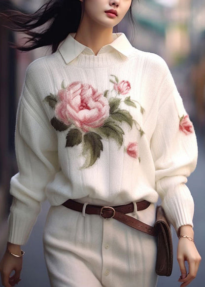 Effortlessly Elegant Sweater with a Timeless Design