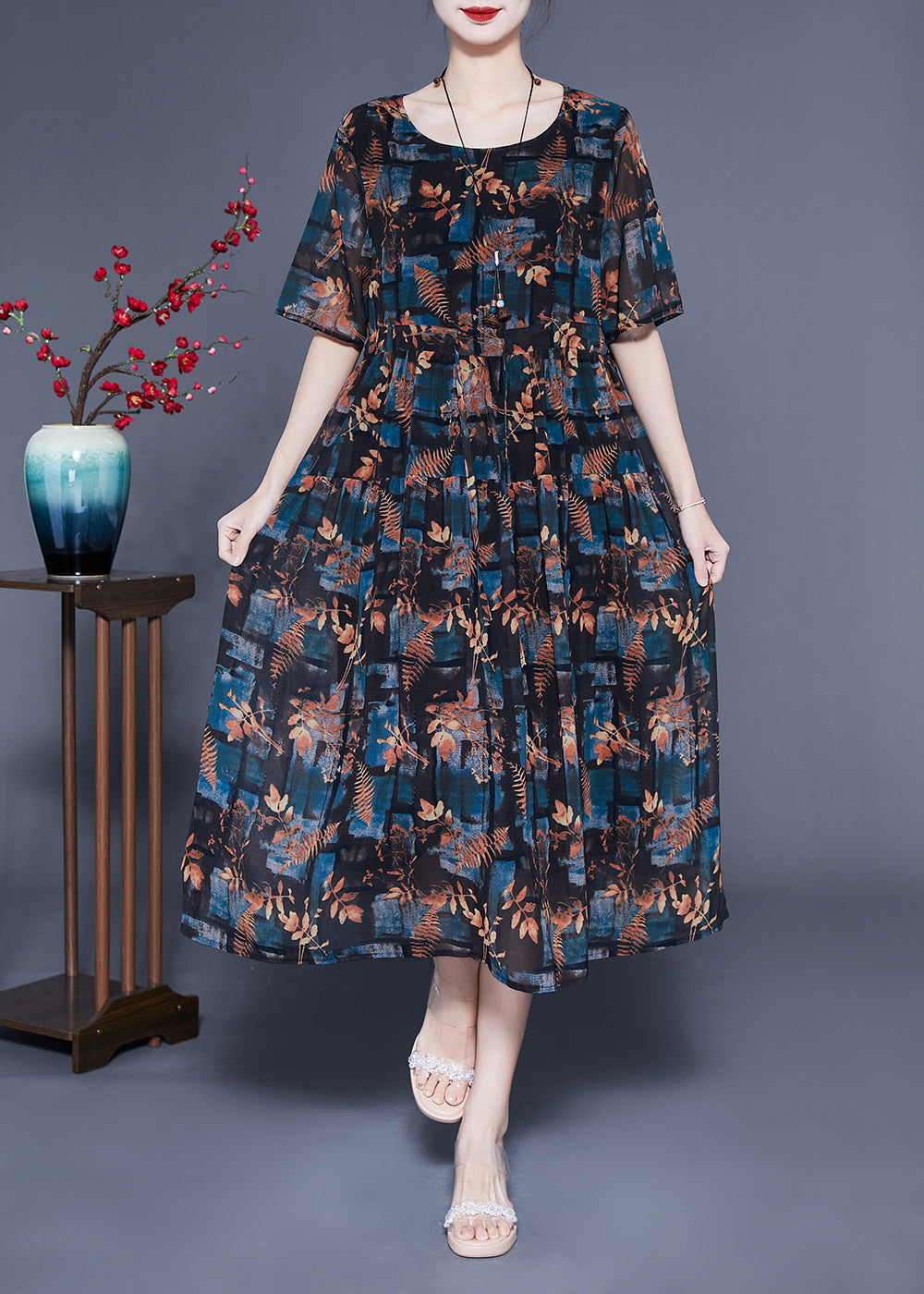 Sophisticated Dress with a Clean Classic Look