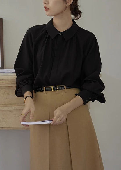 Well Tailored Blouse with a Graceful Silhouette