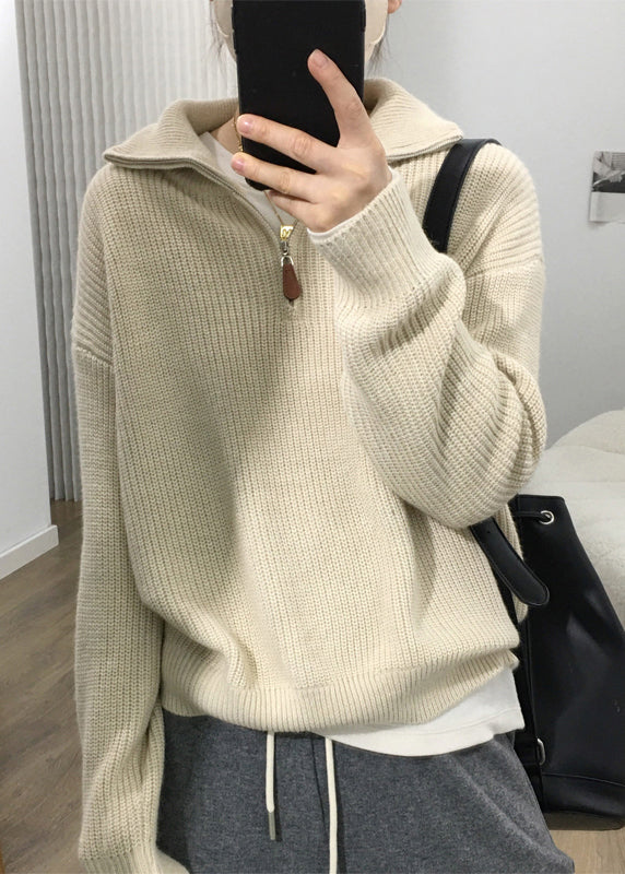 Effortlessly Elegant Sweater with a Timeless Design