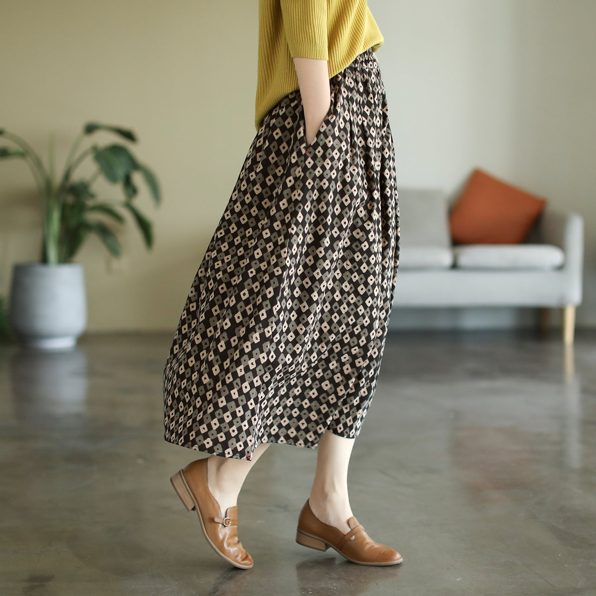 Effortlessly Elegant Garment with a Timeless Design