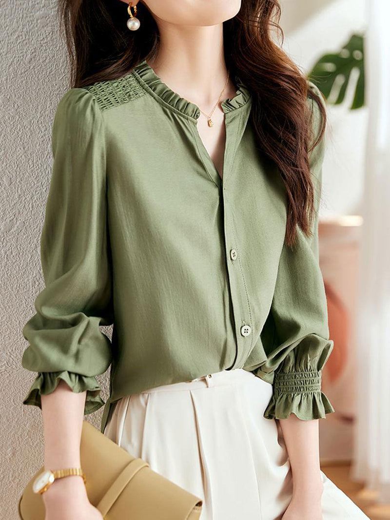 Effortlessly Elegant Shirt with a Timeless Design