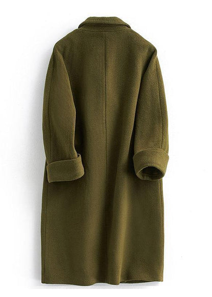 Effortlessly Elegant Coat with a Timeless Design