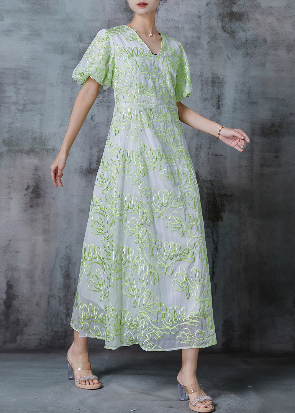 Beautifully Crafted Dress in a Classic Style
