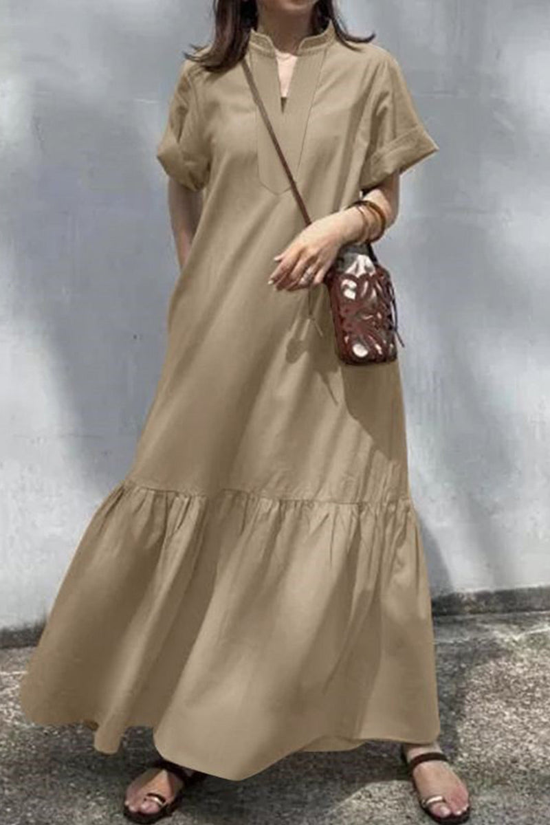 Beautifully Finished Dress in a Timeless Design
