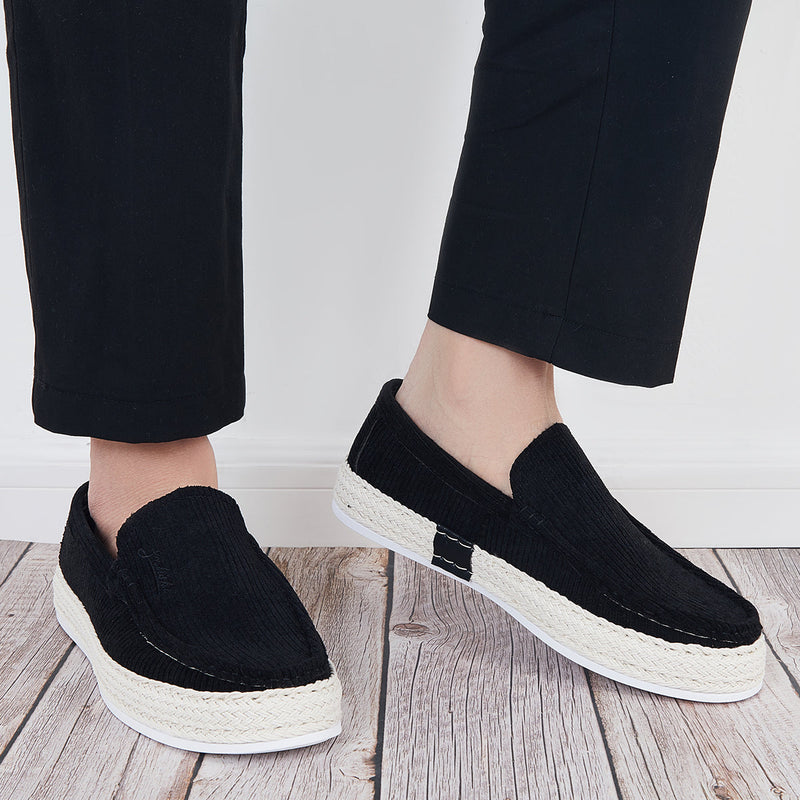 Chic Orthopedic Loafers with Unique Design