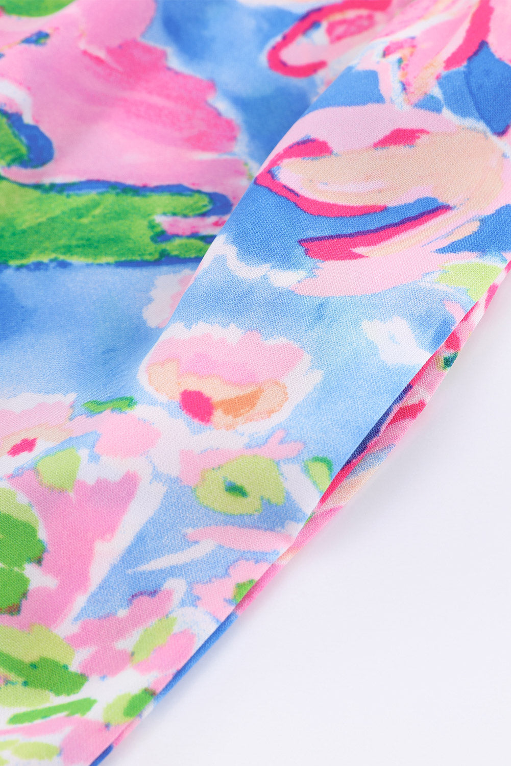 Effortlessly Elegant Garment with a Timeless Design