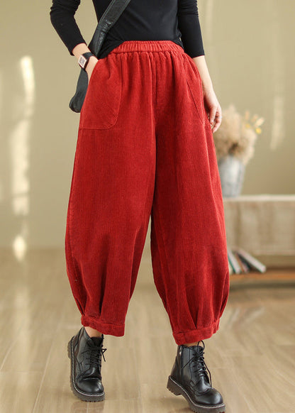 Effortlessly Elegant Pants with a Timeless Design