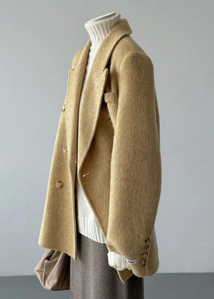 Gracefully Styled Coat for Any Occasion