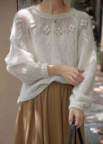Classic Vintage Sweater with a Flattering Fit