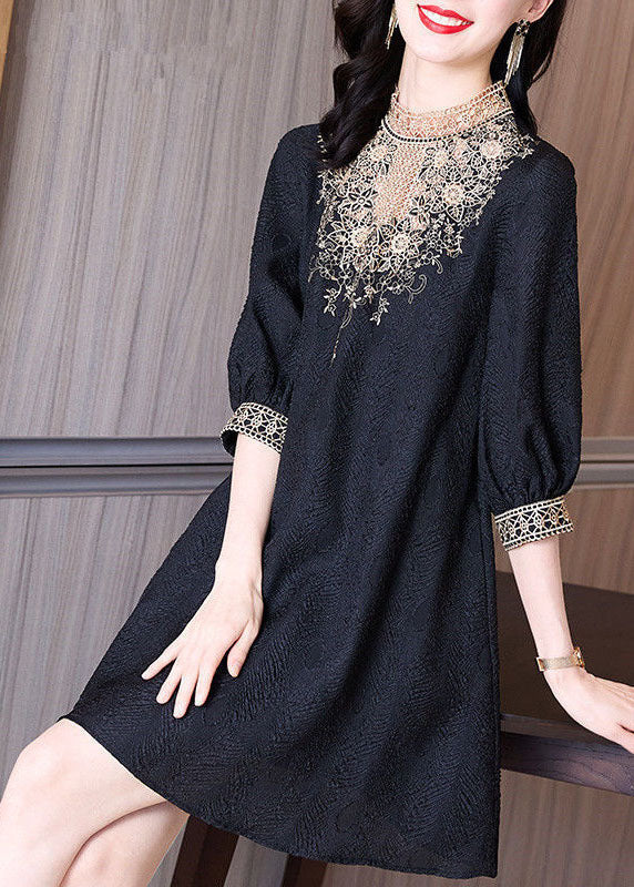 Classic Vintage Dress with a Flattering Fit