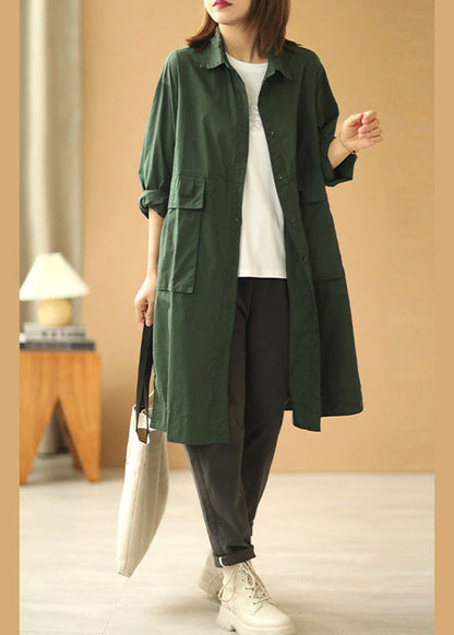 Well Tailored Coat with a Graceful Silhouette