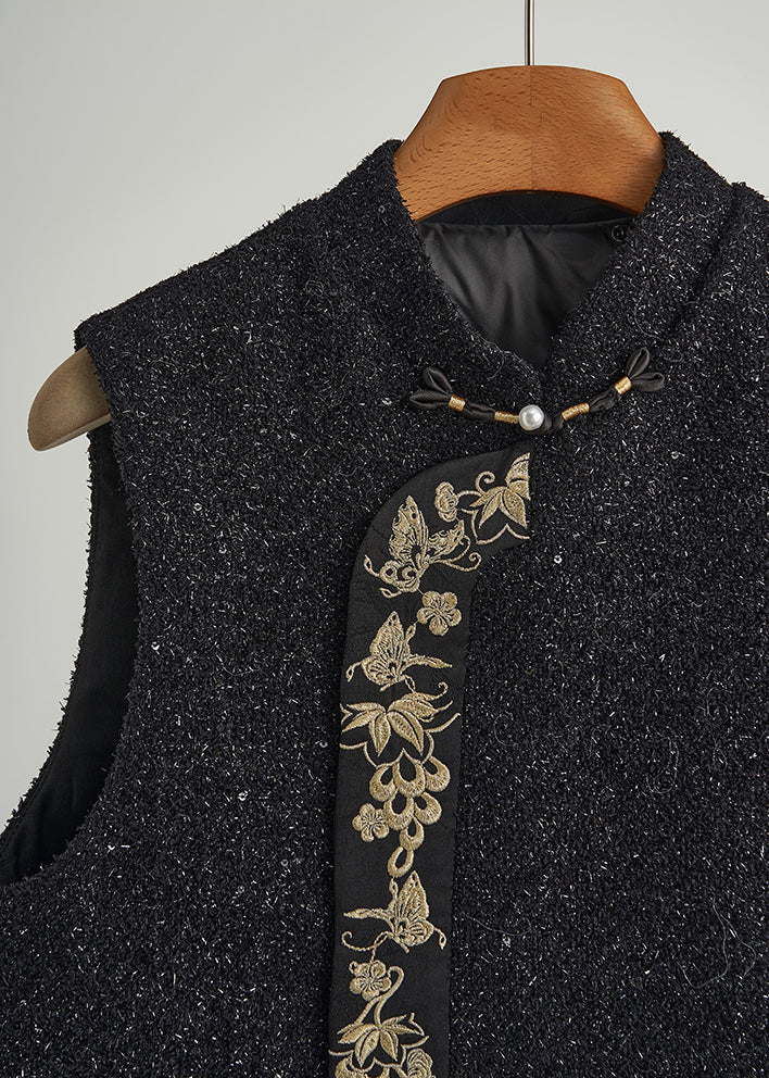 Gracefully Styled Garment for Any Occasion