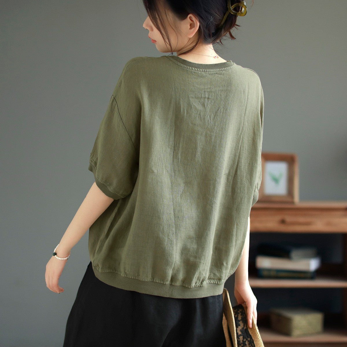 Beautifully Crafted T-Shirt in a Classic Style