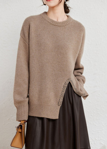 Effortlessly Elegant Sweater with a Timeless Design