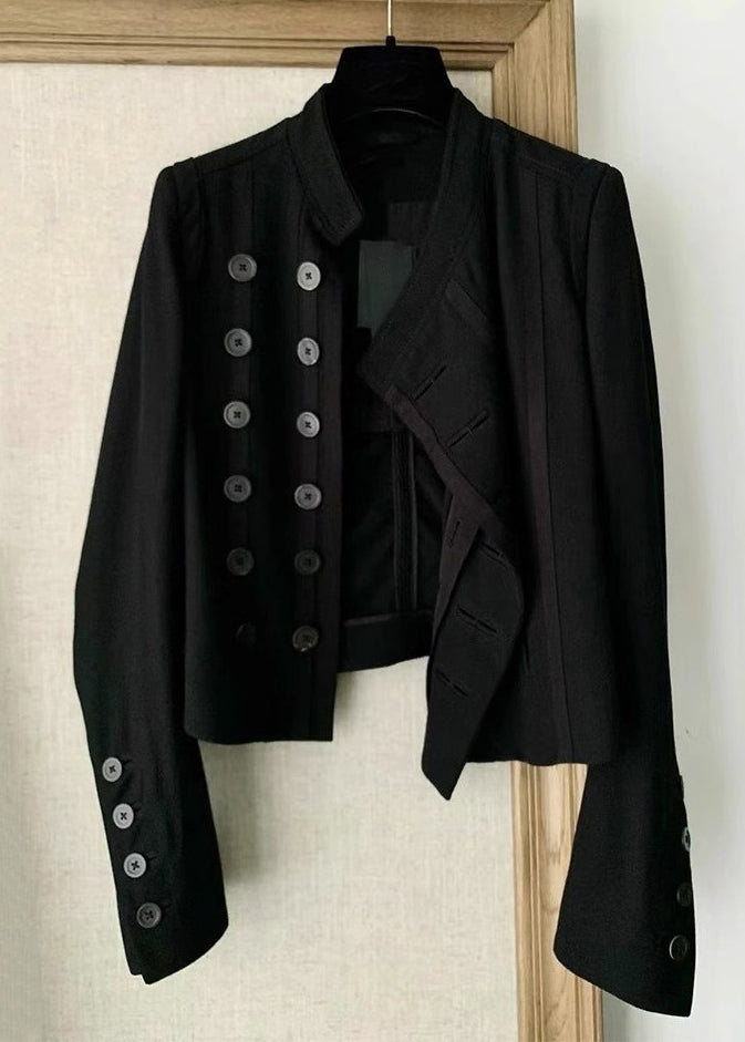 Elegantly Styled Coat for Everyday Wear