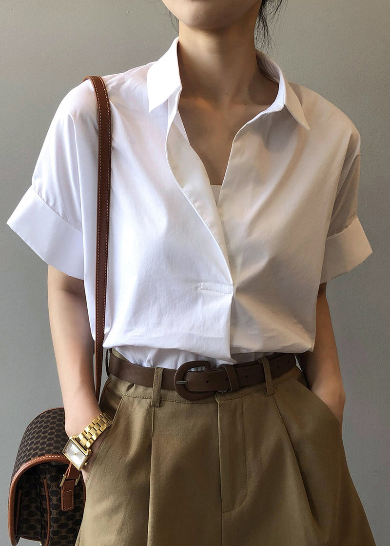 Classic Vintage Blouse with a Flattering Fit