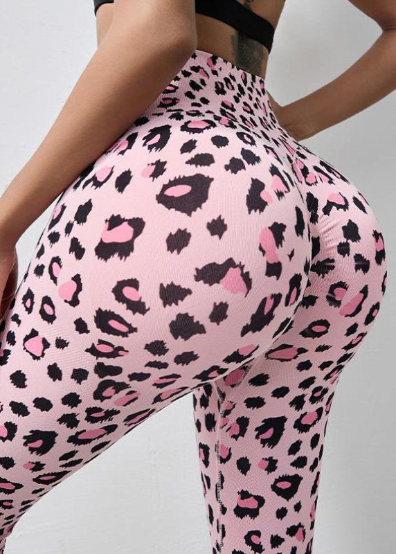 Classic Vintage Pants with a Flattering Fit