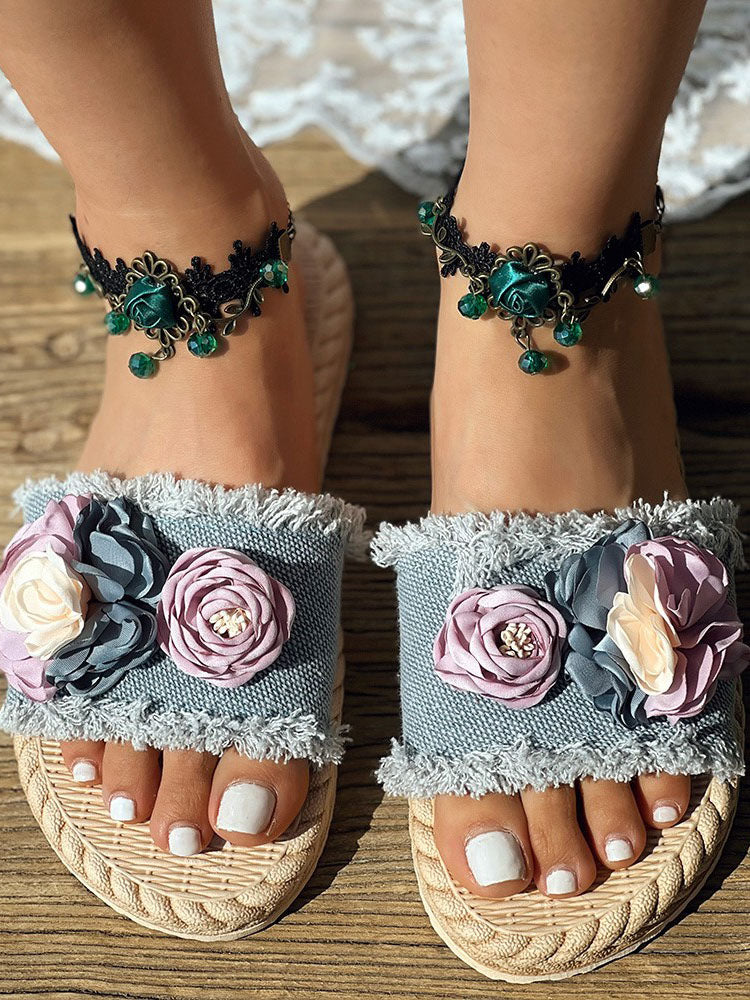 Graceful Orthopedic Sandals for Modern Look