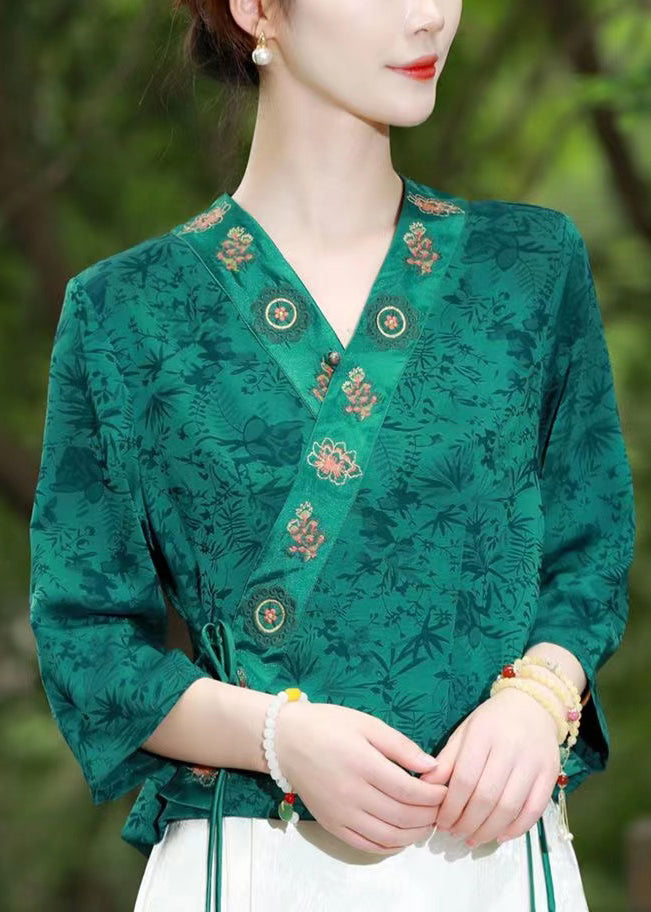Beautifully Crafted Top in a Classic Style