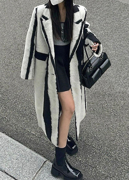 Elegantly Styled Coat for Everyday Wear