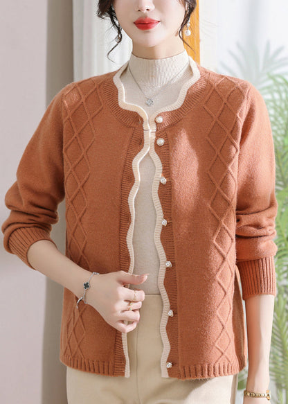 Well Tailored Cardigan with a Graceful Silhouette