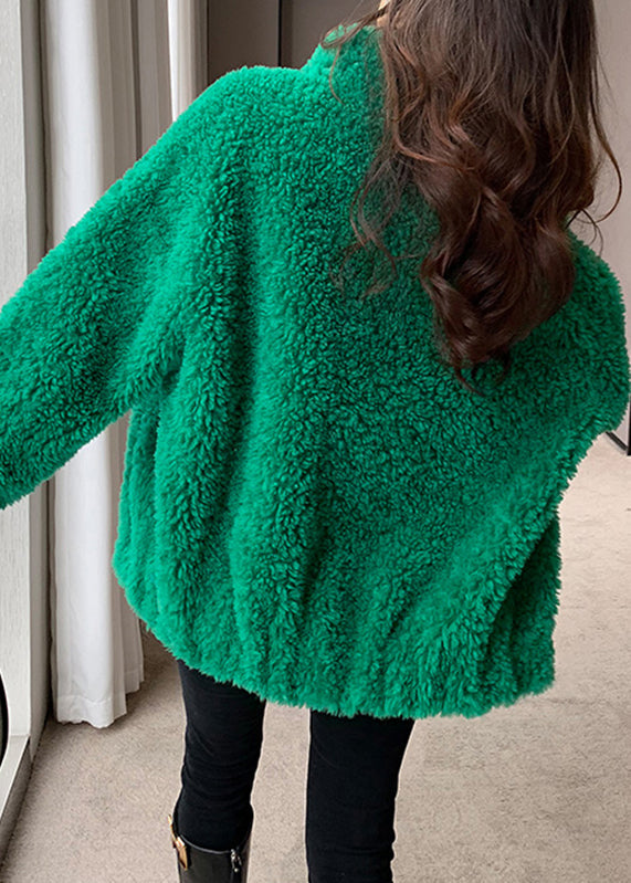 Effortlessly Elegant Coat with a Timeless Design