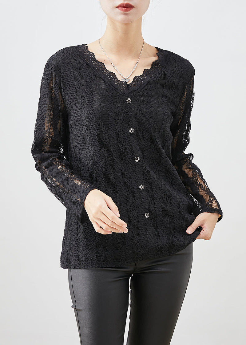 Well Tailored Top with a Graceful Silhouette