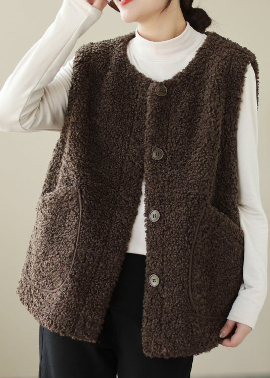Effortlessly Elegant Garment with a Timeless Design