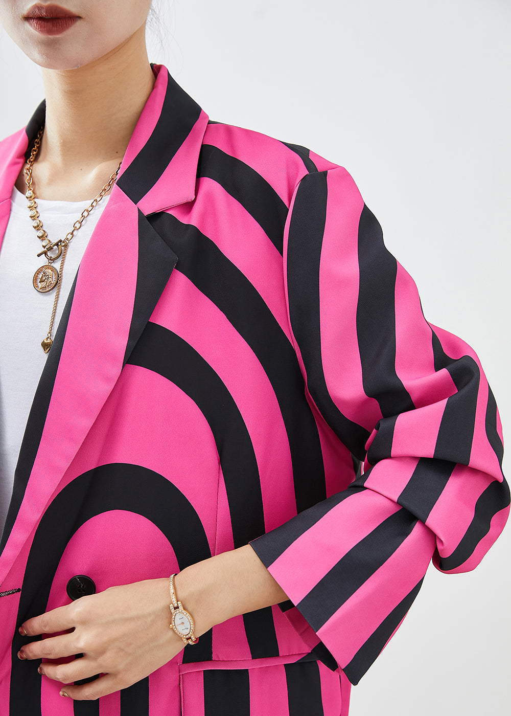 Gracefully Styled Coat for Any Occasion