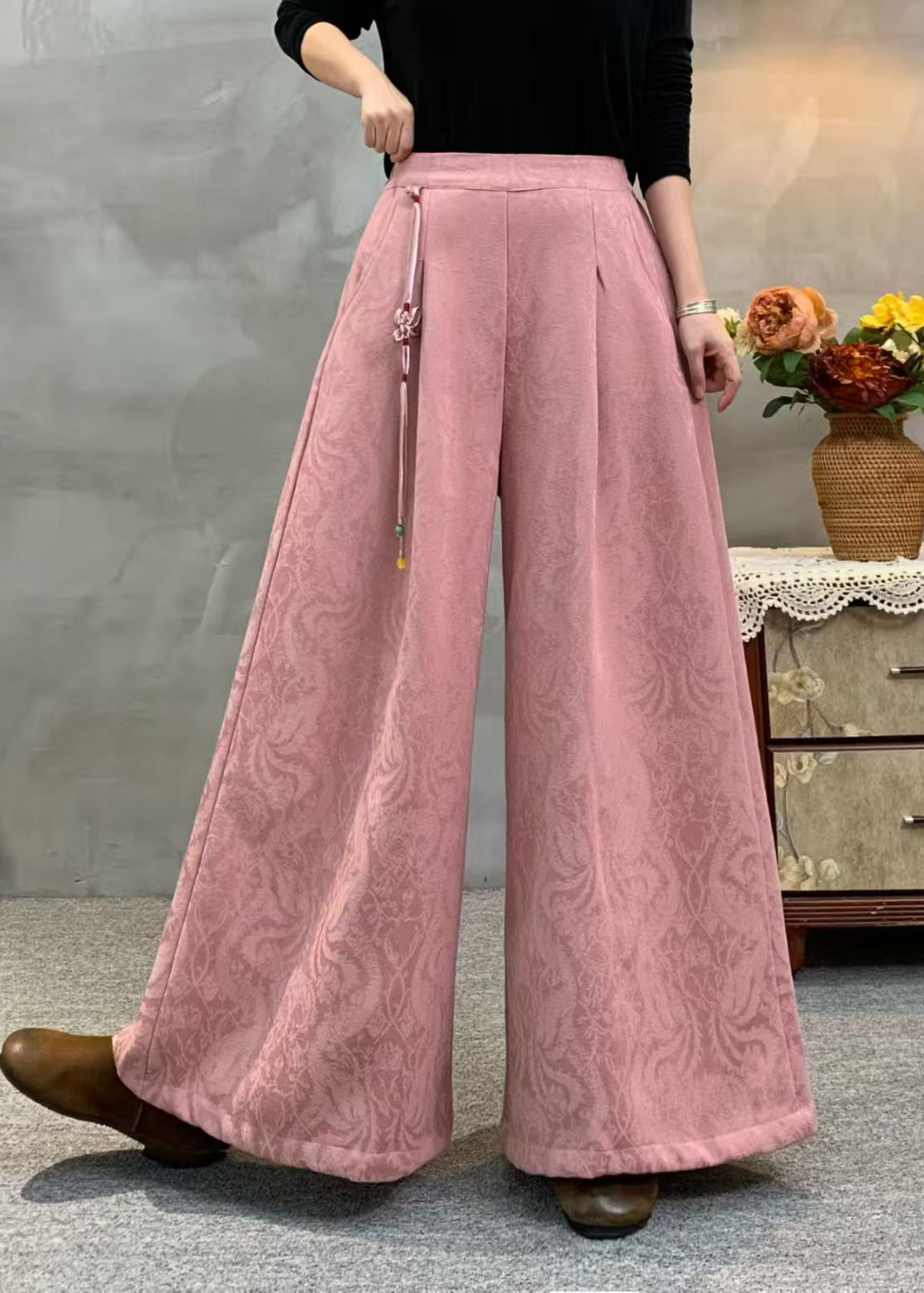 Sophisticated Pants with a Clean Classic Look