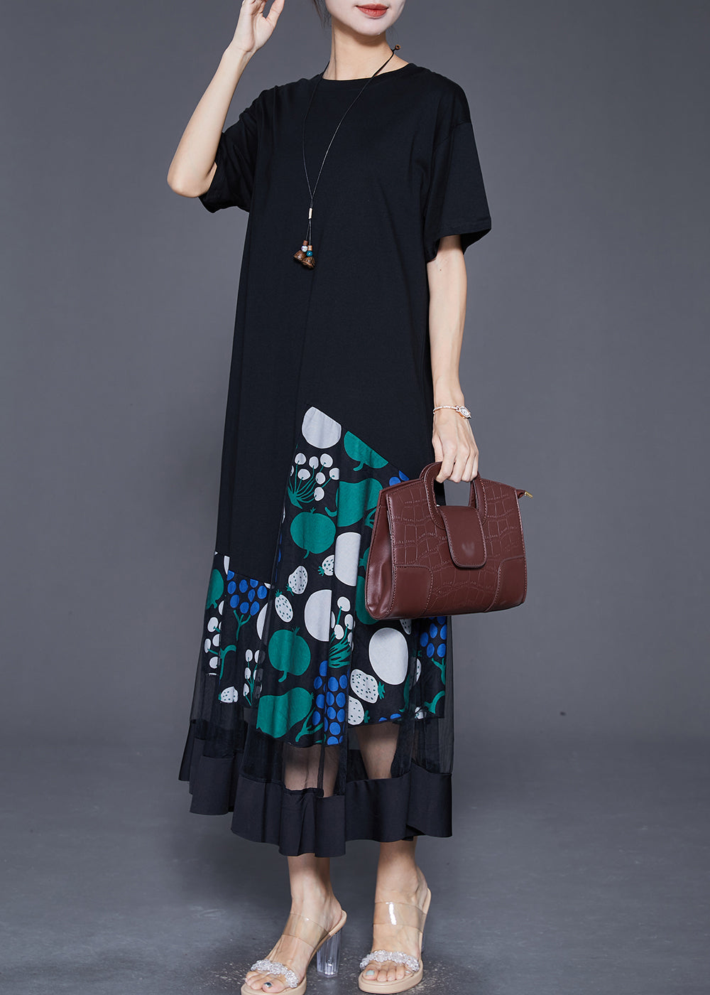 Beautifully Crafted Dress in a Classic Style